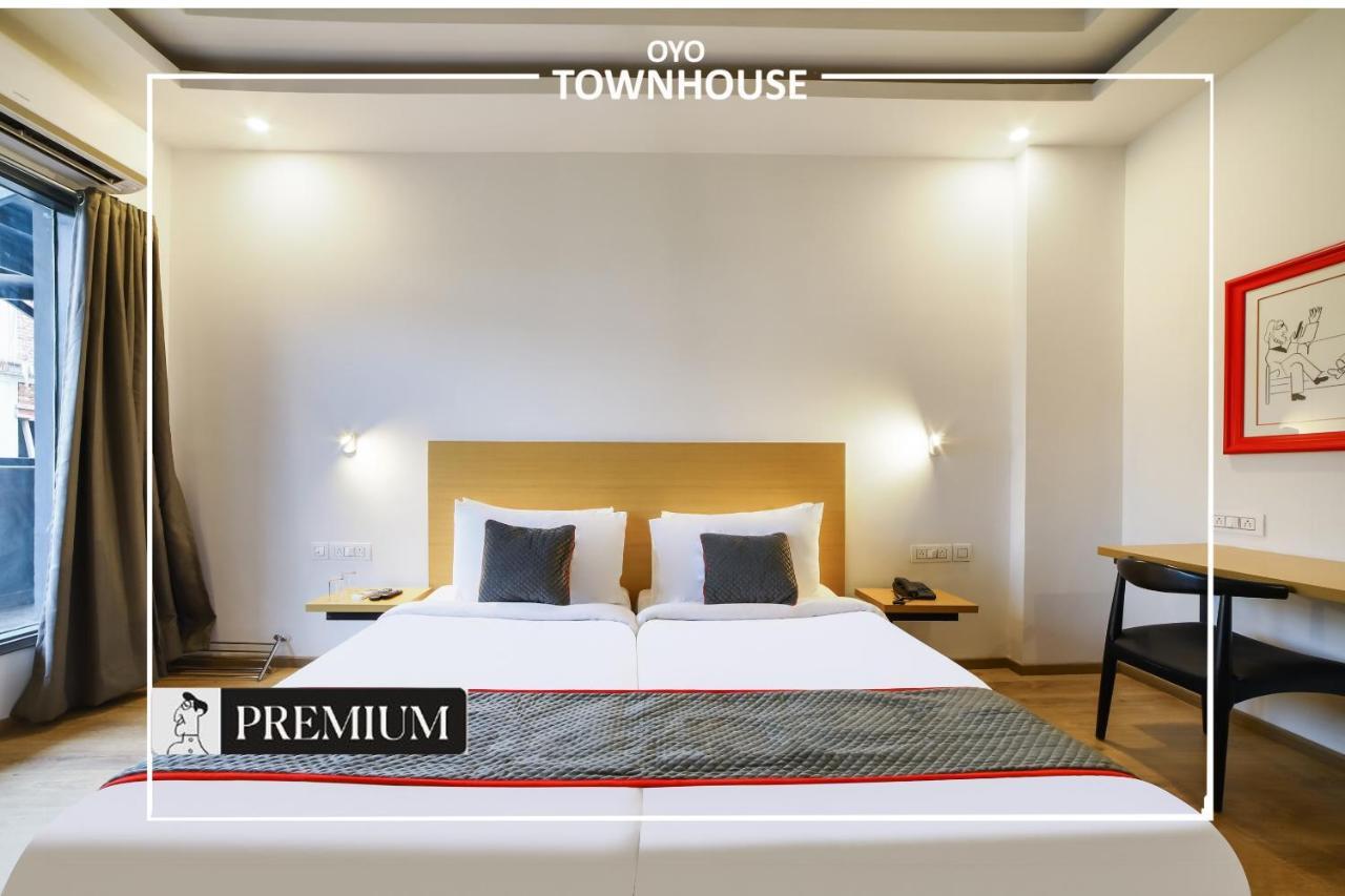 Oyo Townhouse 120 Shushant Lok Gurgaon Exterior foto