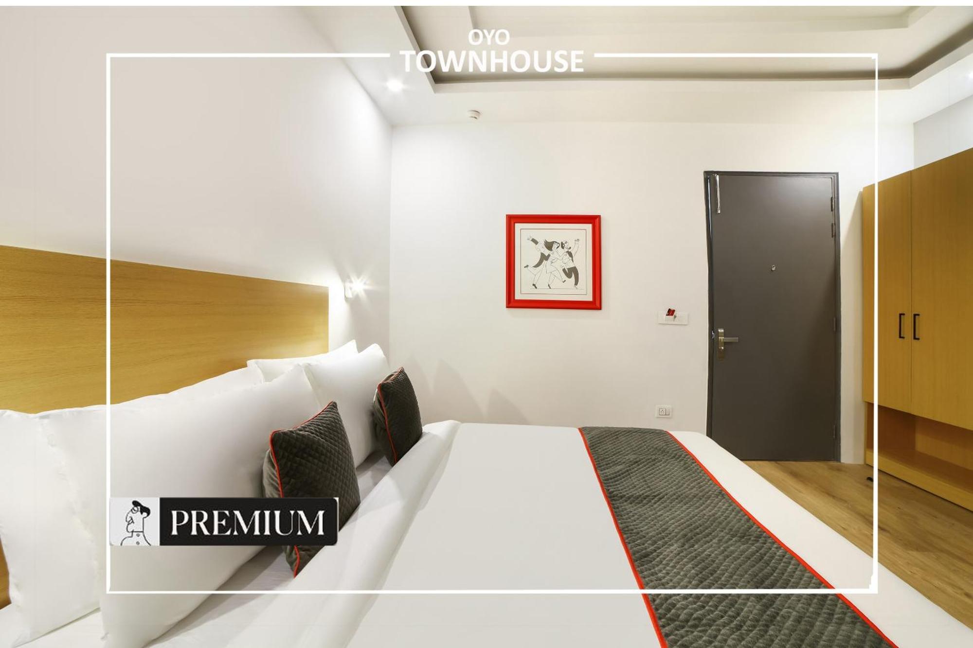 Oyo Townhouse 120 Shushant Lok Gurgaon Exterior foto