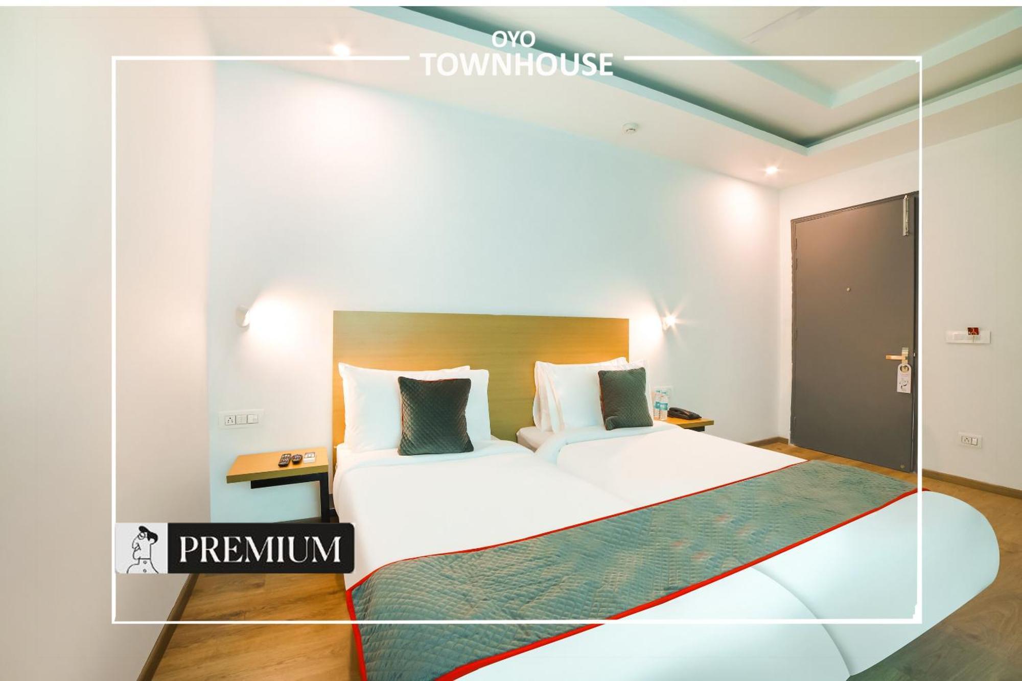 Oyo Townhouse 120 Shushant Lok Gurgaon Exterior foto