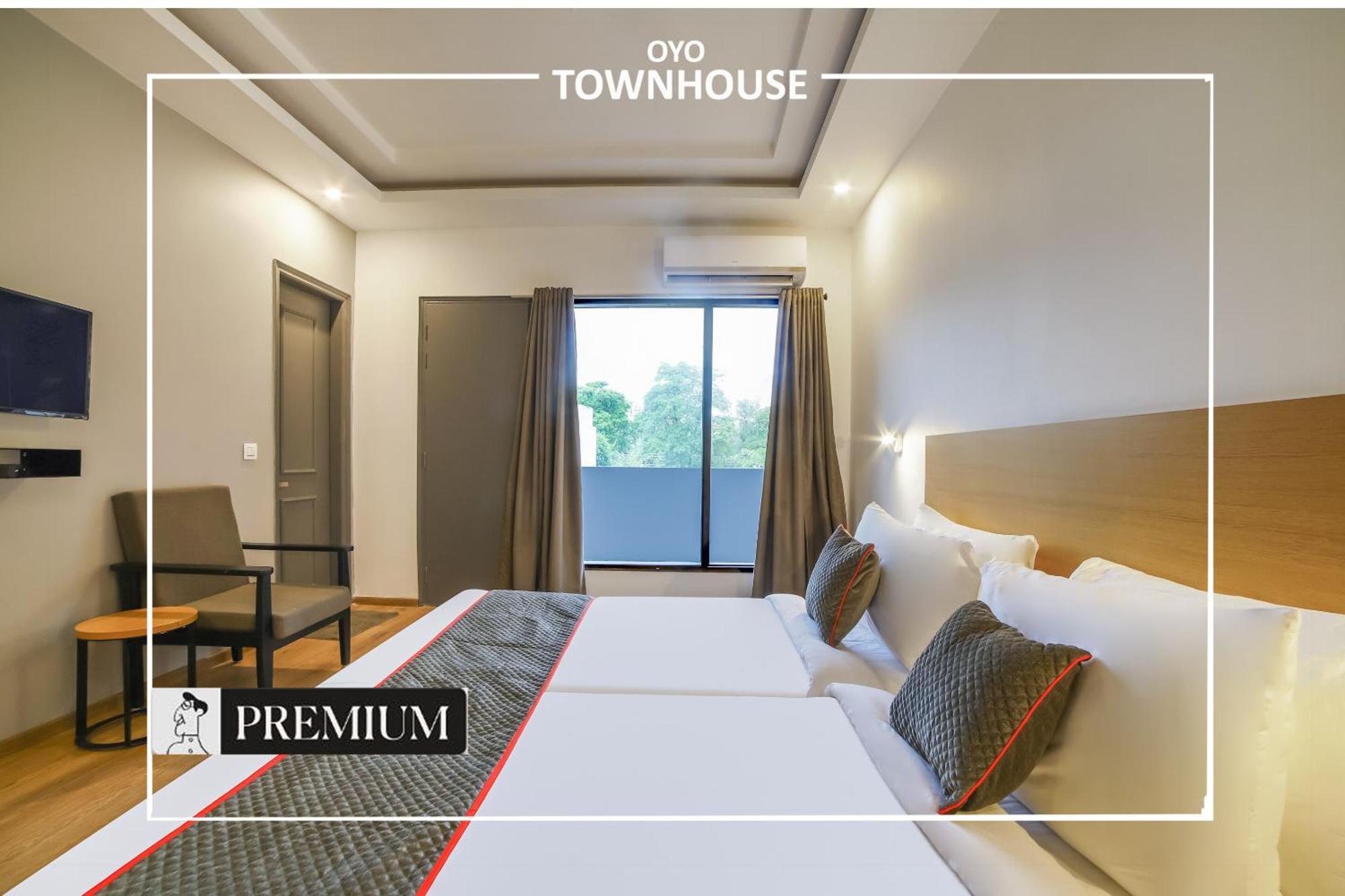 Oyo Townhouse 120 Shushant Lok Gurgaon Exterior foto