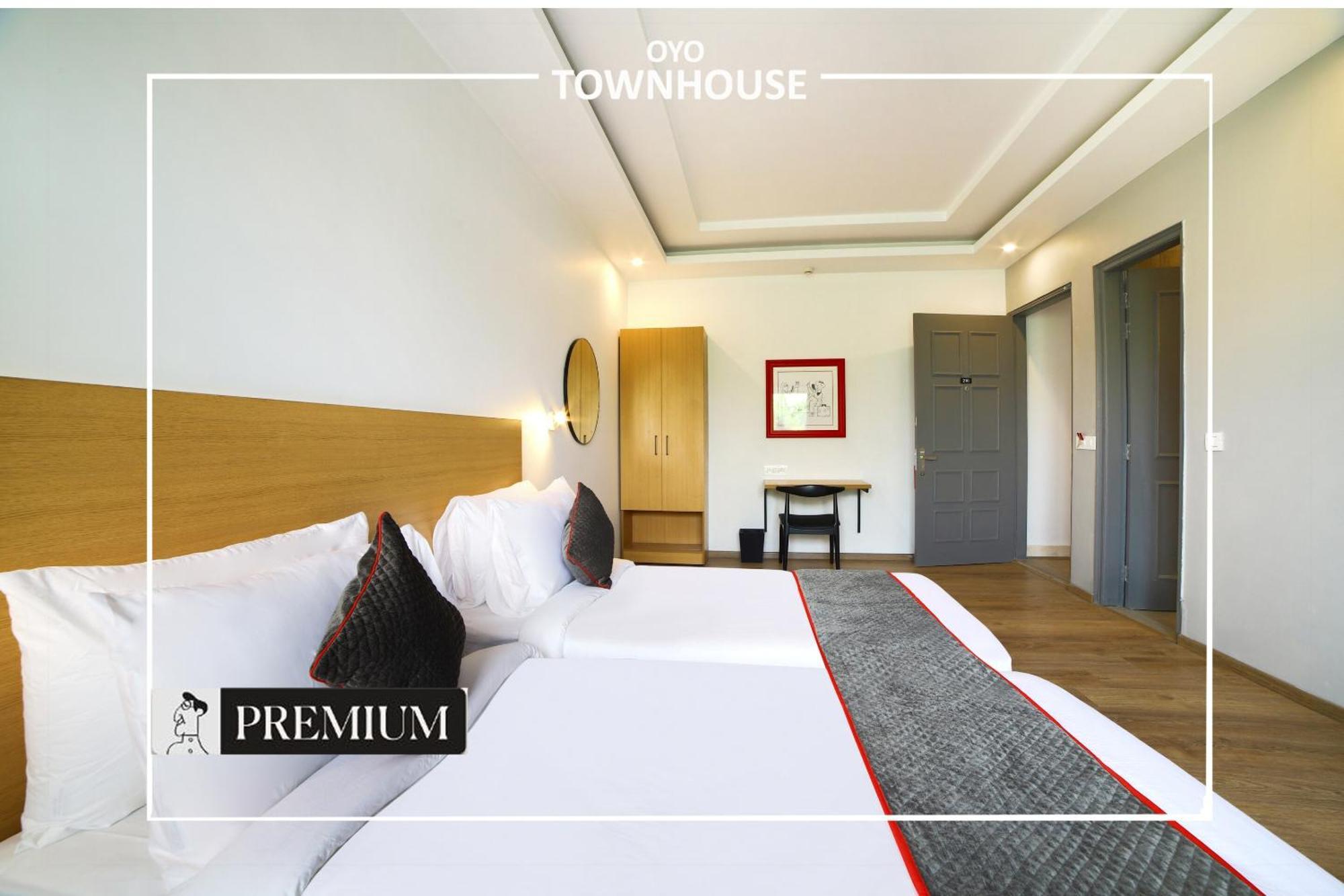 Oyo Townhouse 120 Shushant Lok Gurgaon Exterior foto