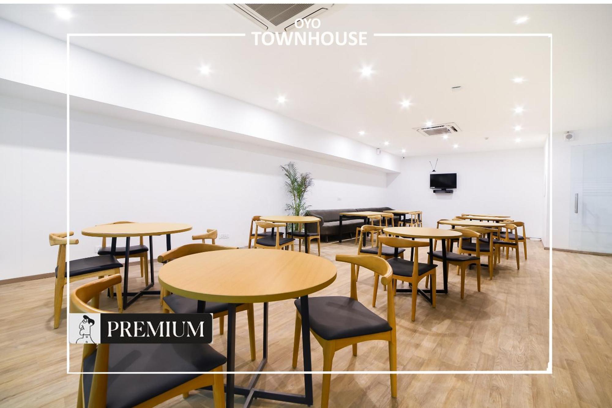 Oyo Townhouse 120 Shushant Lok Gurgaon Exterior foto